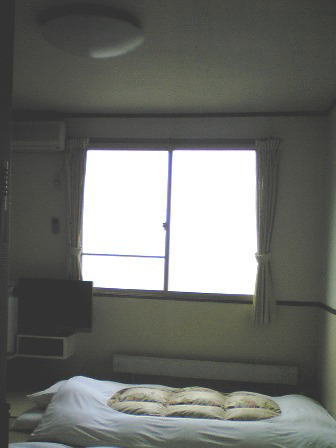 青森県宝温泉黒石１０２号室室内