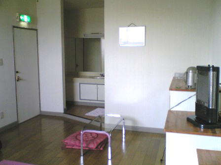 青森県ロイヤル温泉旅館２号室室内