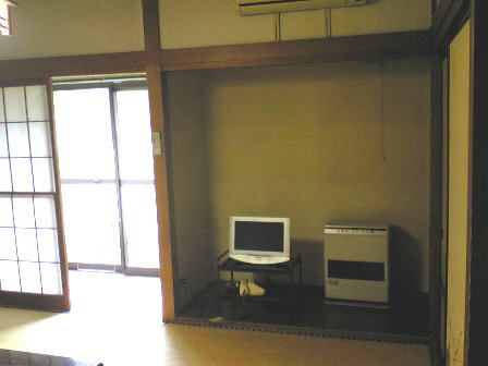 秋田県貝の沢温泉　つつじの間室内