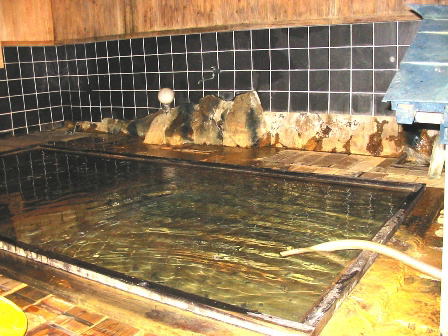 福島県　滝川屋　混浴場浴槽