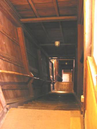 栃木　雲海閣　硫黄泉浴室への階段