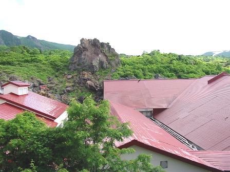 岩手　須川高原温泉旅館　６１８号室から見る大日岩