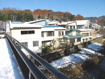 秋田　いずみ荘　遠景