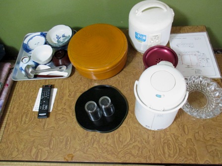 宮城　菊地旅館　食器類と電気炊飯器