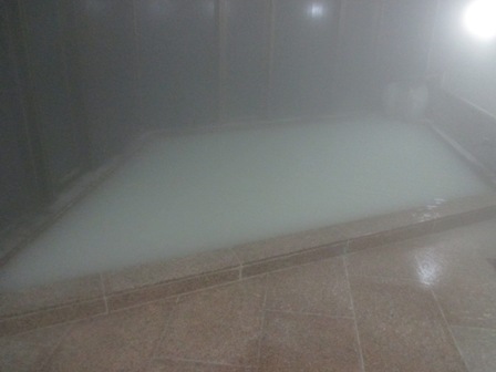 福島　岳の湯　男性浴槽（夜）