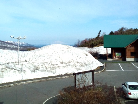 岩手　須川高原温泉旅館　鳥海山遠景